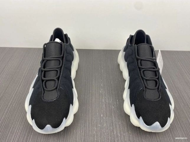 YEEZY H68031 400 ADIDAS 0920